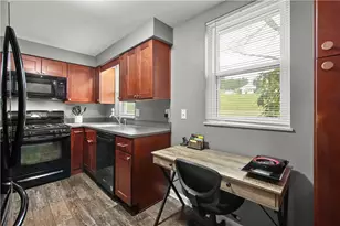 2554 B Pheasant Run Dr, Pittsburgh, PA 15090 - Photo 11