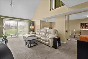 2554 B Pheasant Run Dr, Pittsburgh, PA 15090 - Photo 3