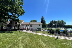 2554 B Pheasant Run Dr, Pittsburgh, PA 15090 - Photo 37