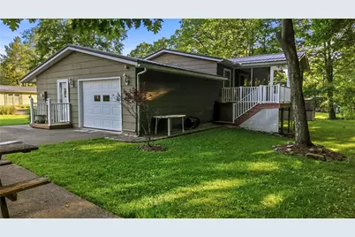 48 Bentley Ave, Hempfield Township, PA 16125 - Photo 5