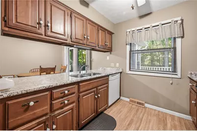 48 Bentley Ave, Hempfield Township, PA 16125 - Photo 15