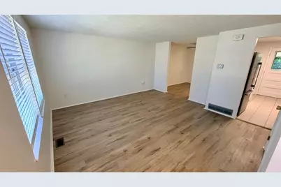 3812 Louisa St, Pittsburgh, PA 15227 - Photo 3