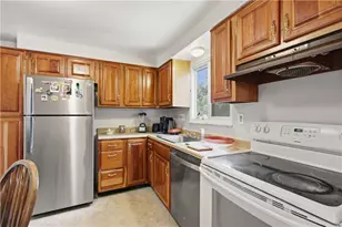 1019 Copsewood Dr, Bethel Park, PA 15102 - Photo 7