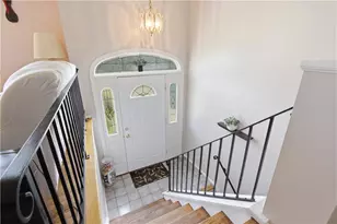1019 Copsewood Dr, Bethel Park, PA 15102 - Photo 5