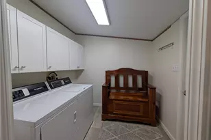 19 Thompson St, Latrobe, PA 15650 - Photo 7