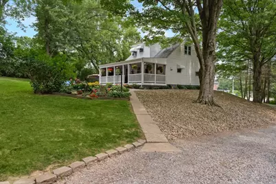 519 S Main St, Zelienople, PA 16063 - Photo 3