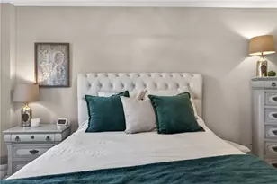 719 Marvle Valley Dr, Bethel Park, PA 15102 - Photo 25