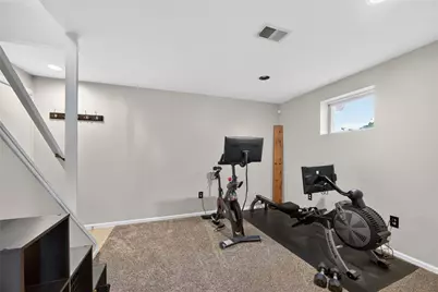 719 Marvle Valley Dr, Bethel Park, PA 15102 - Photo 35