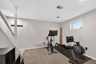 719 Marvle Valley Dr, Bethel Park, PA 15102 - Photo 35