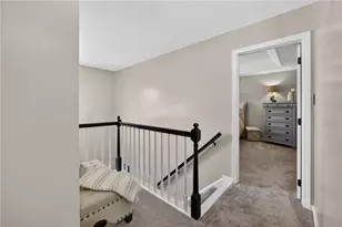 719 Marvle Valley Dr, Bethel Park, PA 15102 - Photo 23