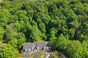 231 Commons Dr, Oakmont, PA 15139 - Photo 37