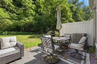 231 Commons Dr, Oakmont, PA 15139 - Photo 19