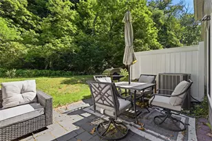 231 Commons Dr, Oakmont, PA 15139 - Photo 19