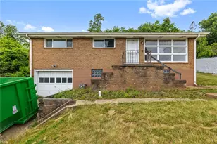 112 Chestnut Pl, Manor, PA 15665 - Photo 1