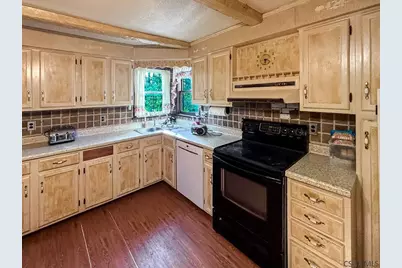128 Drum Ave, Somerset Township, PA 15501 - Photo 13