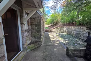 1025 Washington Ave, Oakmont, PA 15139 - Photo 37