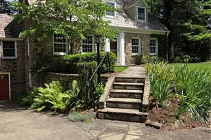 1025 Washington Ave, Oakmont, PA 15139 - Photo 5