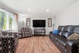 32 Sunset Dr, Kennedy Township, PA 15108 - Photo 5