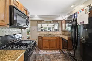 32 Sunset Dr, Kennedy Township, PA 15108 - Photo 11