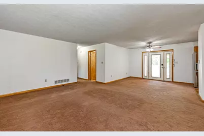 740 Broadway, Pine Township, PA 15090 - Photo 5