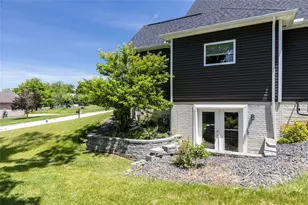 102 Eagle Ln, New Eagle, PA 15067 - Photo 7