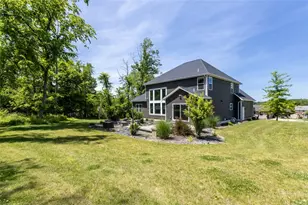 102 Eagle Ln, New Eagle, PA 15067 - Photo 5