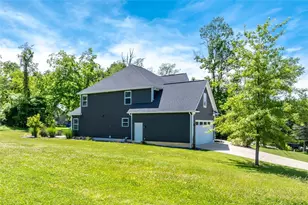 102 Eagle Ln, New Eagle, PA 15067 - Photo 11