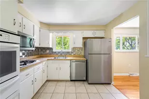4826 Criss Rd, Bethel Park, PA 15102 - Photo 11