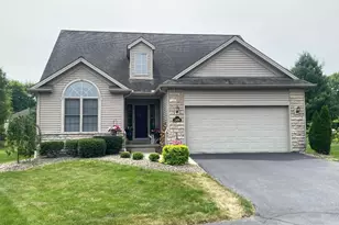 2416 Pebble Creek Ct Ct, Hermitage, PA 16148 - Photo 1