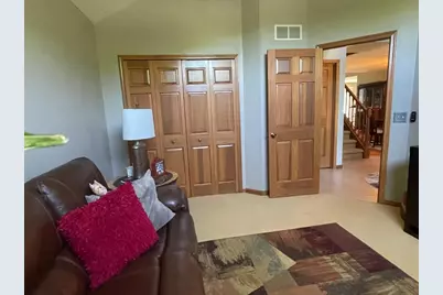2416 Pebble Creek Court Court, Hermitage, PA 16148 - Photo 5