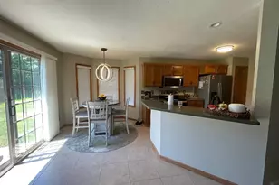 2416 Pebble Creek Ct Ct, Hermitage, PA 16148 - Photo 17