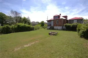 233 Allen Ave, Donora, PA 15033 - Photo 3