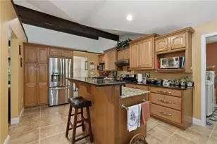 225 Woodcroft Rd, Economy, PA 15005 - Photo 3