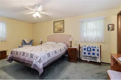 225 Woodcroft Rd, Economy, PA 15005 - Photo 19