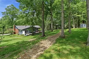 225 Woodcroft Rd, Economy, PA 15005 - Photo 33