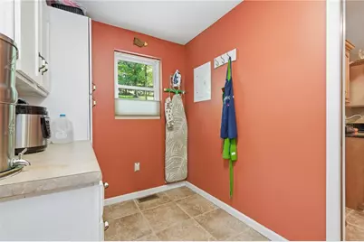 225 Woodcroft Rd, Economy, PA 15005 - Photo 19