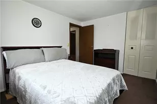 1264 Armstrong Dr, South Park, PA 15129 - Photo 17