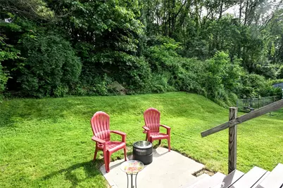 1264 Armstrong Dr, South Park, PA 15129 - Photo 23