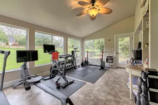 233 St Ives Dr, Hempfield Township, PA 15601 - Photo 19