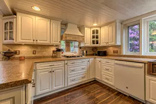 233 St Ives Dr, Hempfield Township, PA 15601 - Photo 7