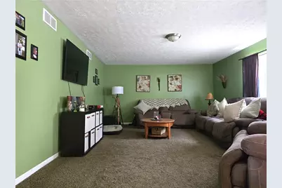 683 Fairview Rd, Washington Township, PA 16048 - Photo 13