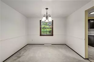 6111 Great Dane Dr, Bethel Park, PA 15102 - Photo 7