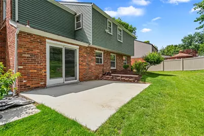 6111 Great Dane Dr, Bethel Park, PA 15102 - Photo 15