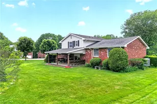 1 Bristol Dr, Greensburg, PA 15601 - Photo 5