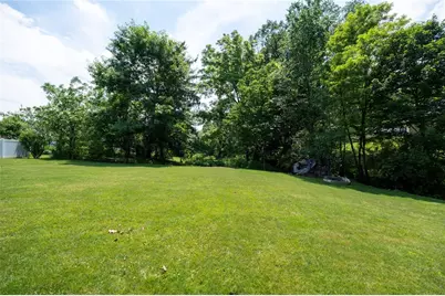 701 Pinchot St, Franklin Township, PA 16117 - Photo 9
