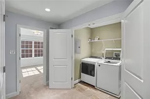 44 Uxor Wy, Pittsburgh, PA 15203 - Photo 11