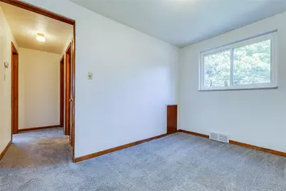 631 Charlotte Dr, Pittsburgh, PA 15236 - Photo 11