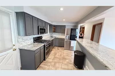 2972 Ruthwood Ave, Pittsburgh, PA 15227 - Photo 9