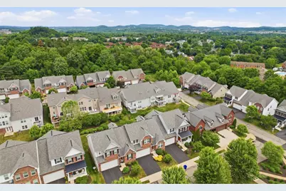 306 Trafalgar Sq, Cranberry Township, PA 16066 - Photo 39