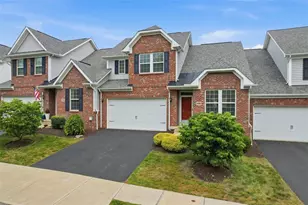 306 Trafalgar Square, Cranberry Township, PA 16066 - Photo 3